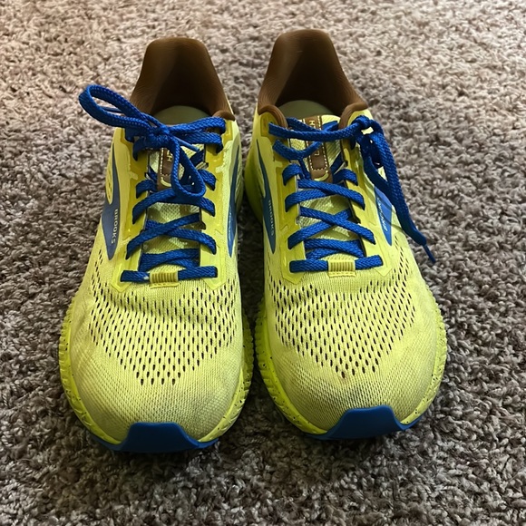LIMITED EDITION Brooks x Banana Launch 8 - Picture 5 of 8